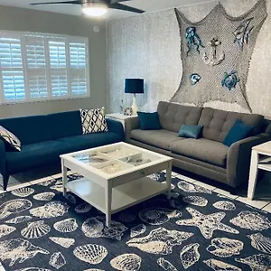 Lovely 2 Bedroom 1 Bathroom Retreat Minutes From The Daytona Beach